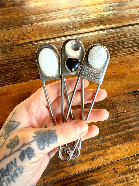 Sinner’s safety pin